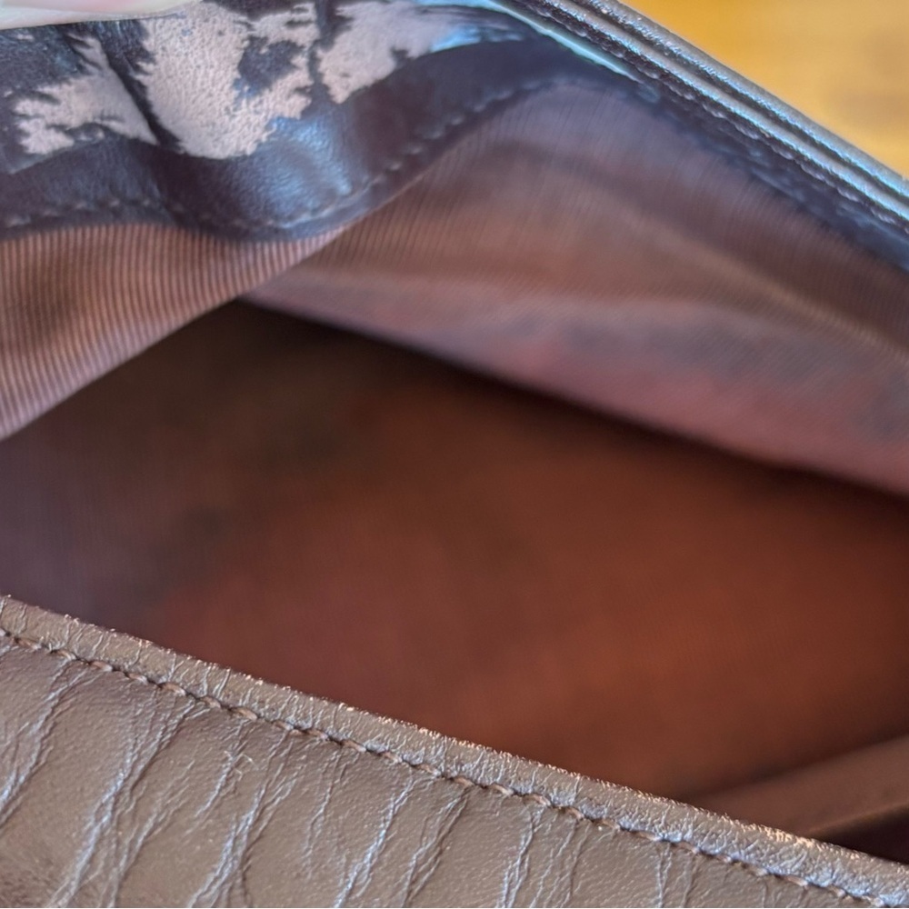 GIVENCHY Whip Rich Brown Leather Shoulder Bag - Picture 11 of 17